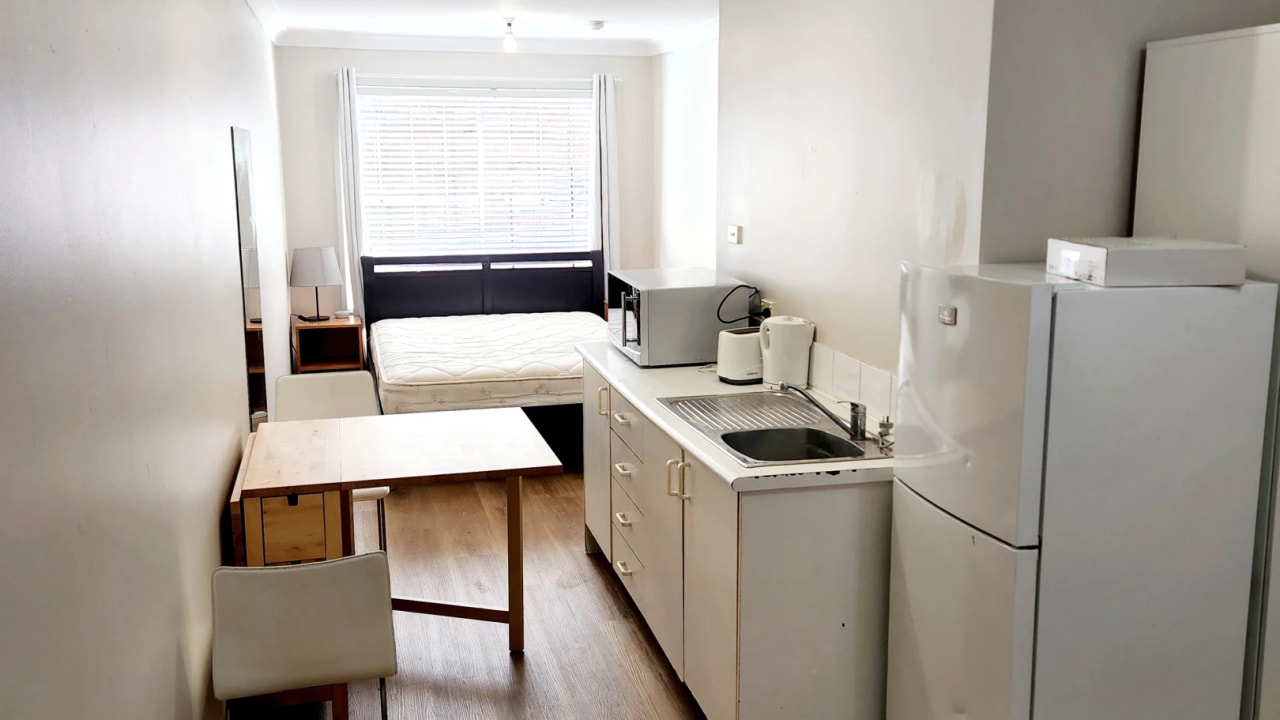Furnished room with own bathroom