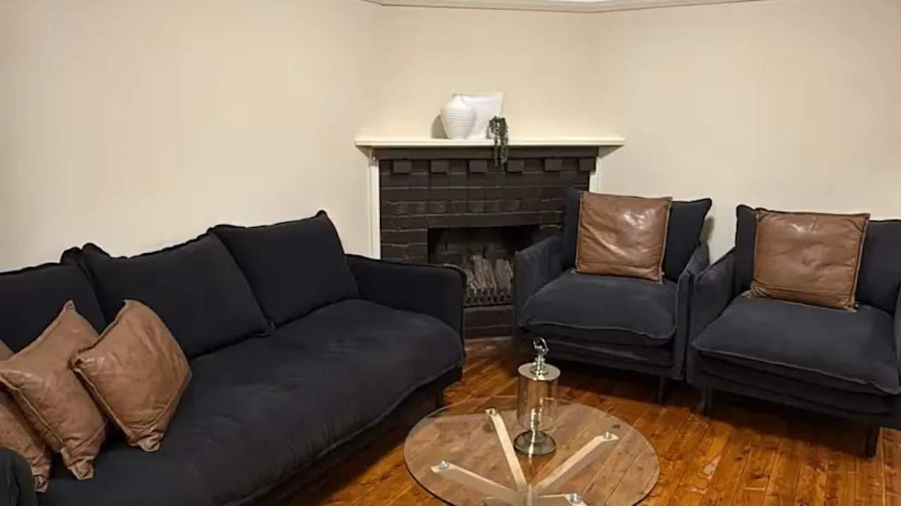 Whole property with 3 rooms for rent