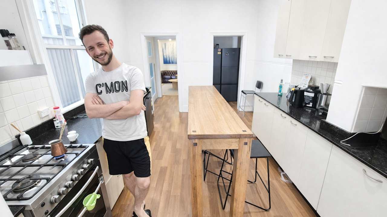 Furnished room in a share house