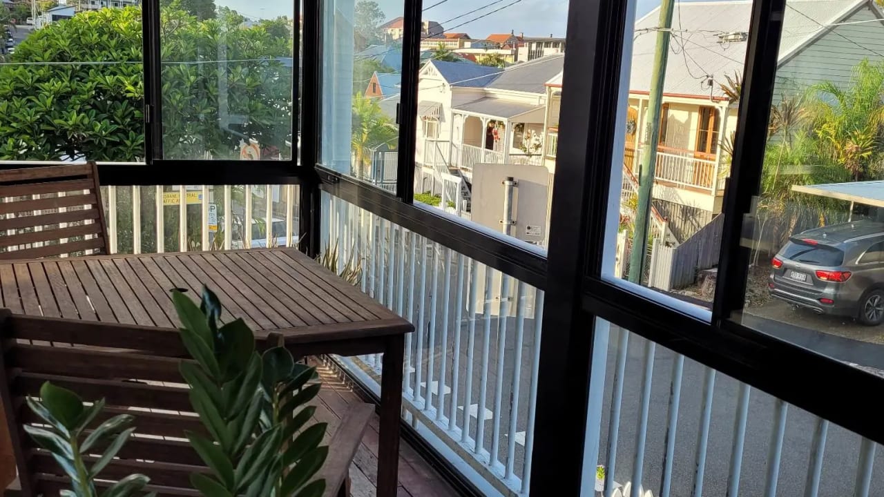 Room in a share house