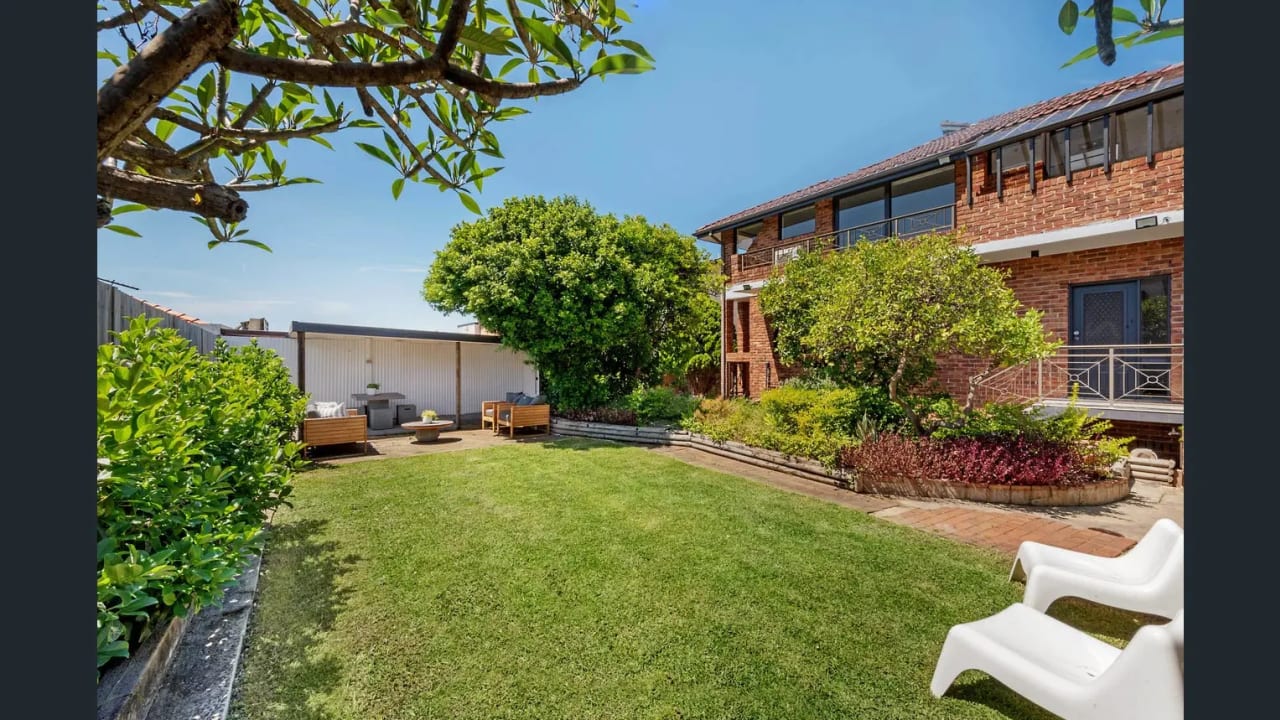 Room in a share house