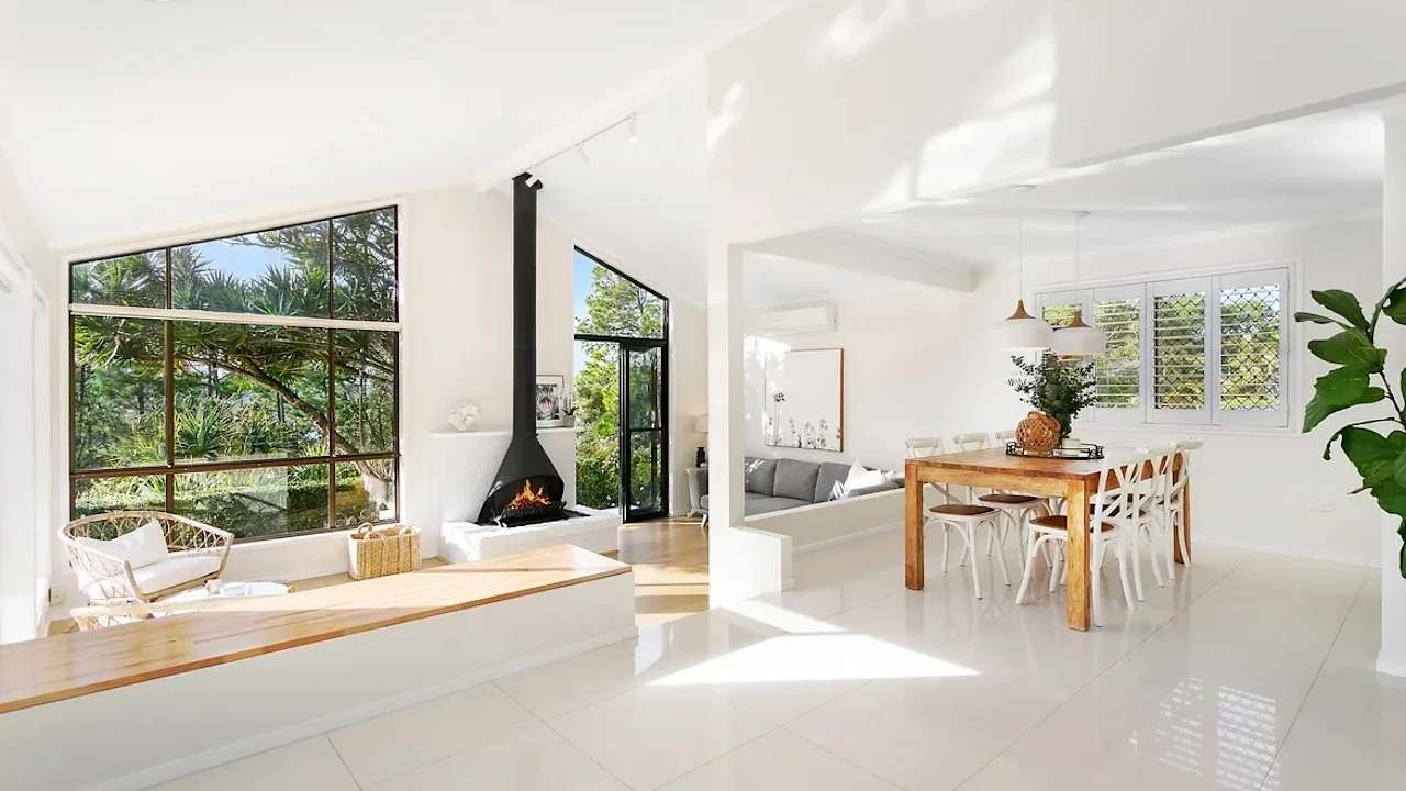 Unfurnished room with own bathroom
