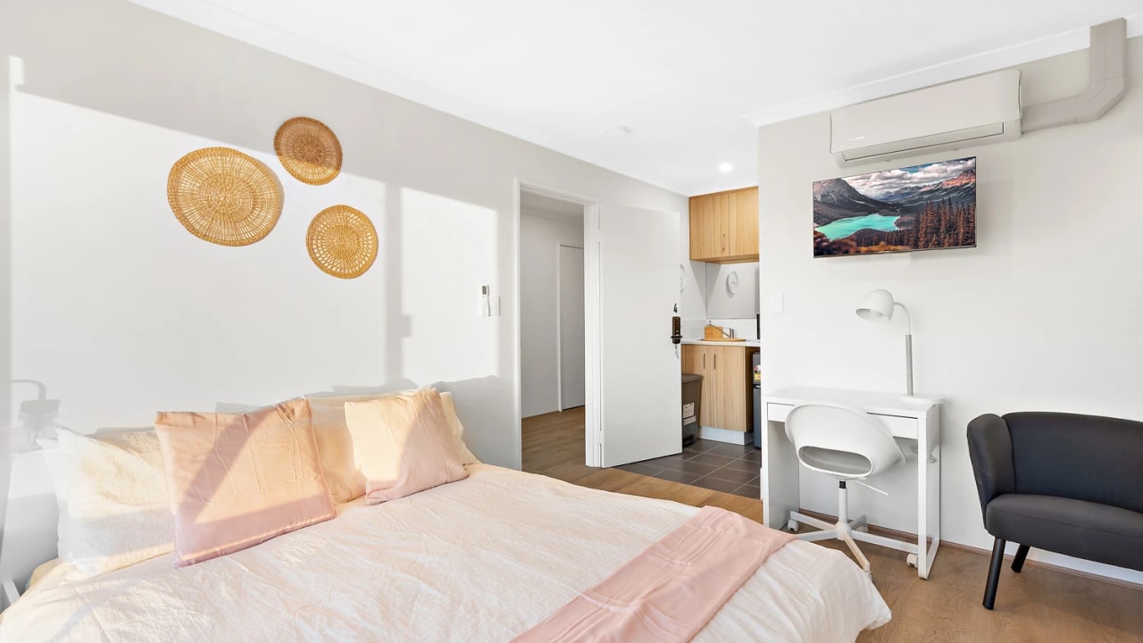 Furnished room with ensuite in a share house