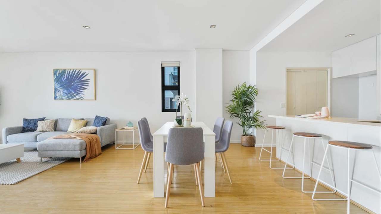Furnished room with own bathroom