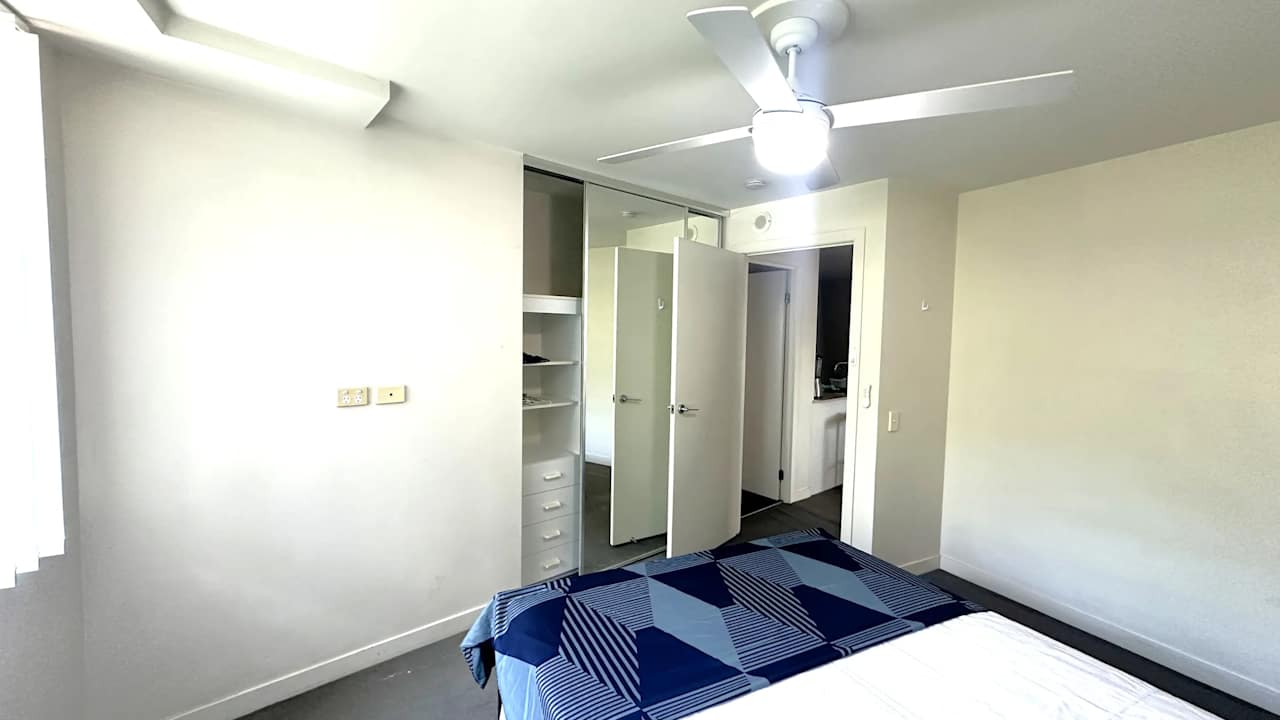Furnished room in a flatshare