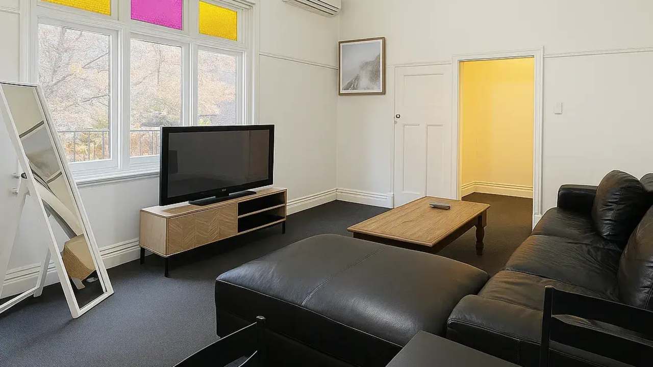 Whole property with 3 rooms for rent
