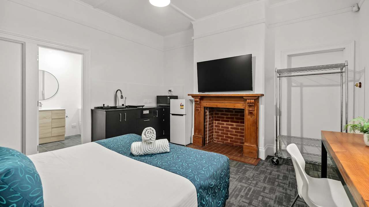 Furnished room studio flat for rent
