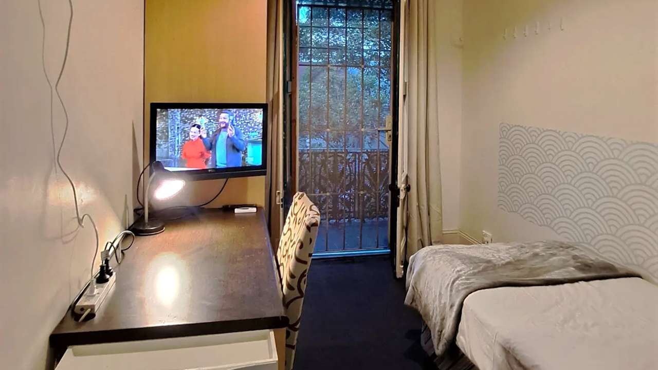 Furnished room in a share house