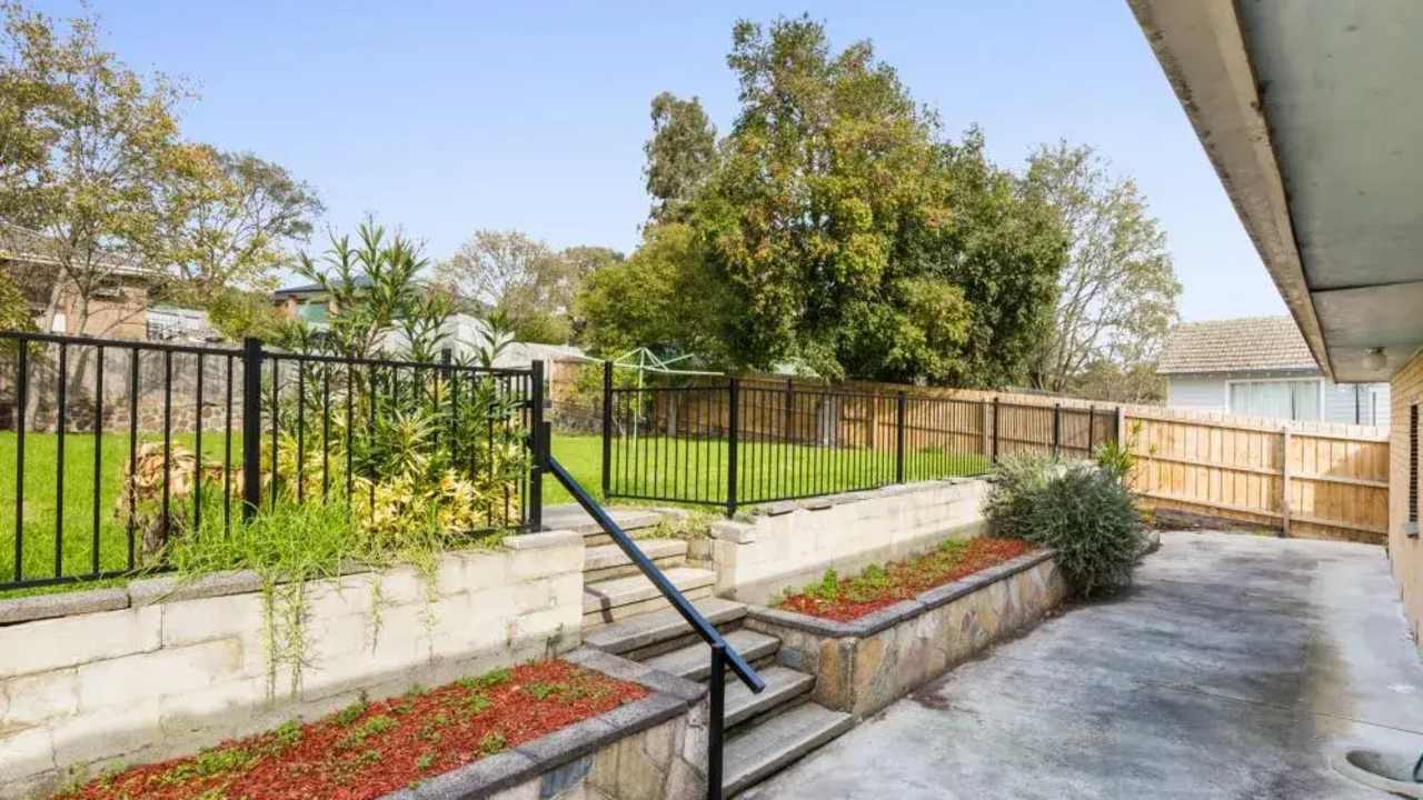 Room in a share house