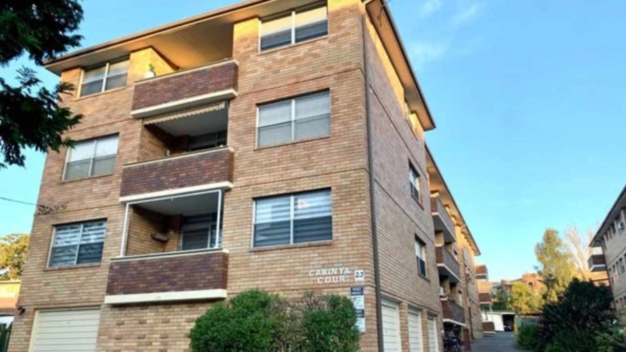 Whole property with 2 rooms for rent