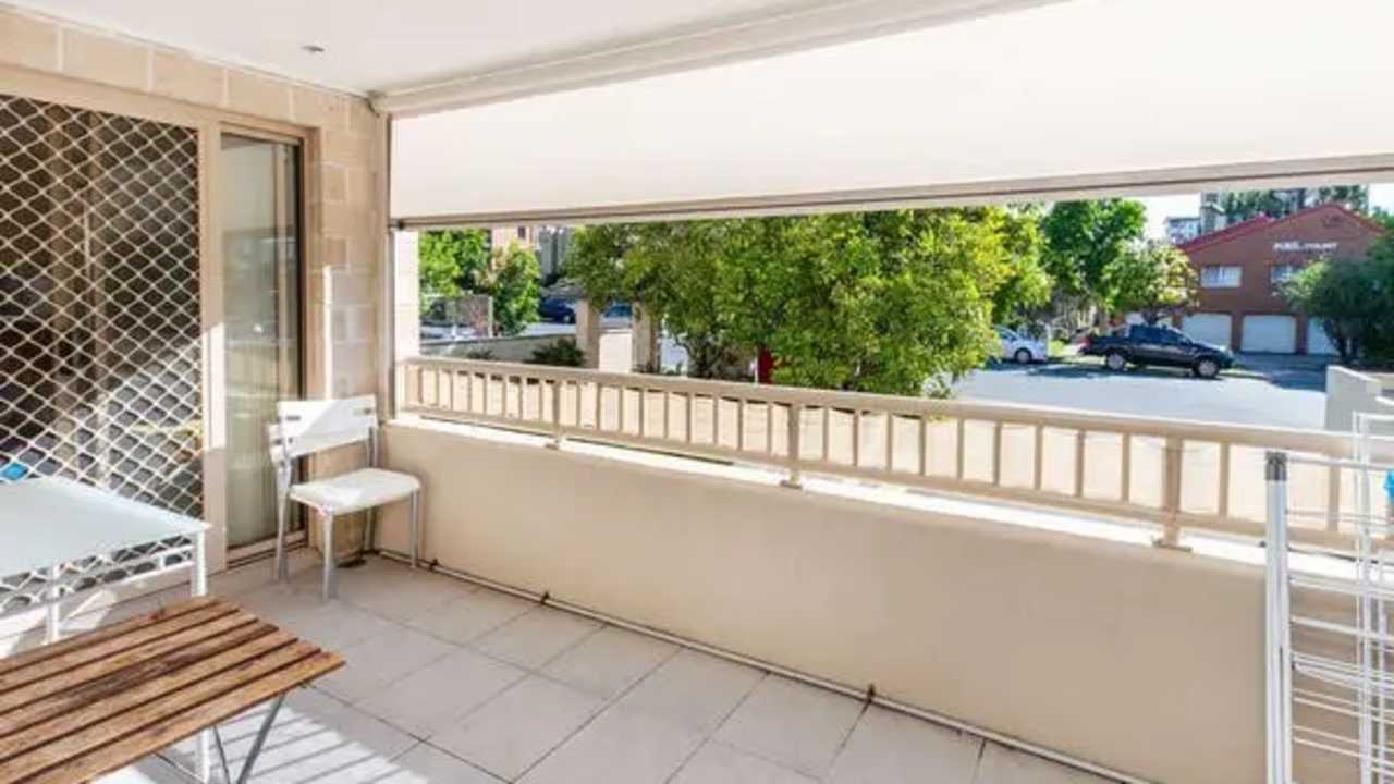 Furnished room with ensuite in a flatshare