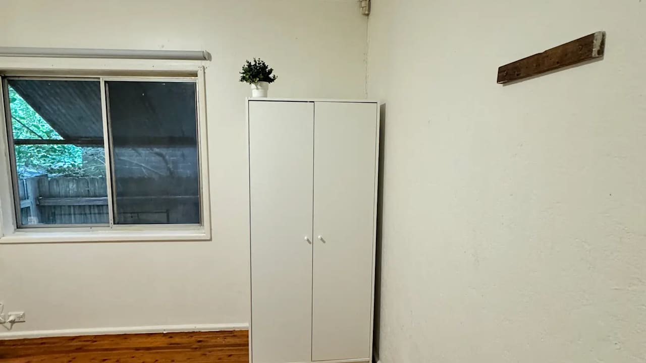 Furnished room in a share house