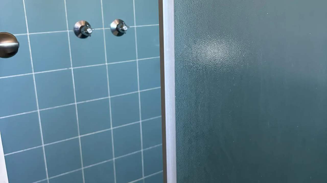 Unfurnished room in a flatshare