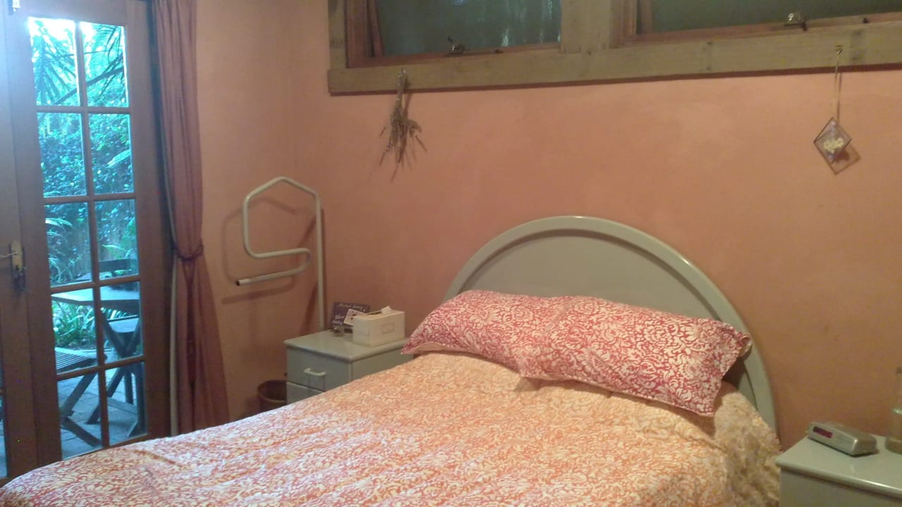 Furnished room studio flat for rent