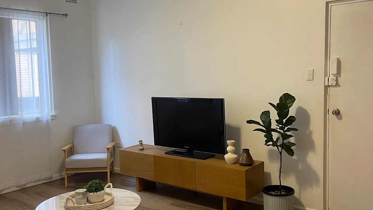 Unfurnished room in a flatshare