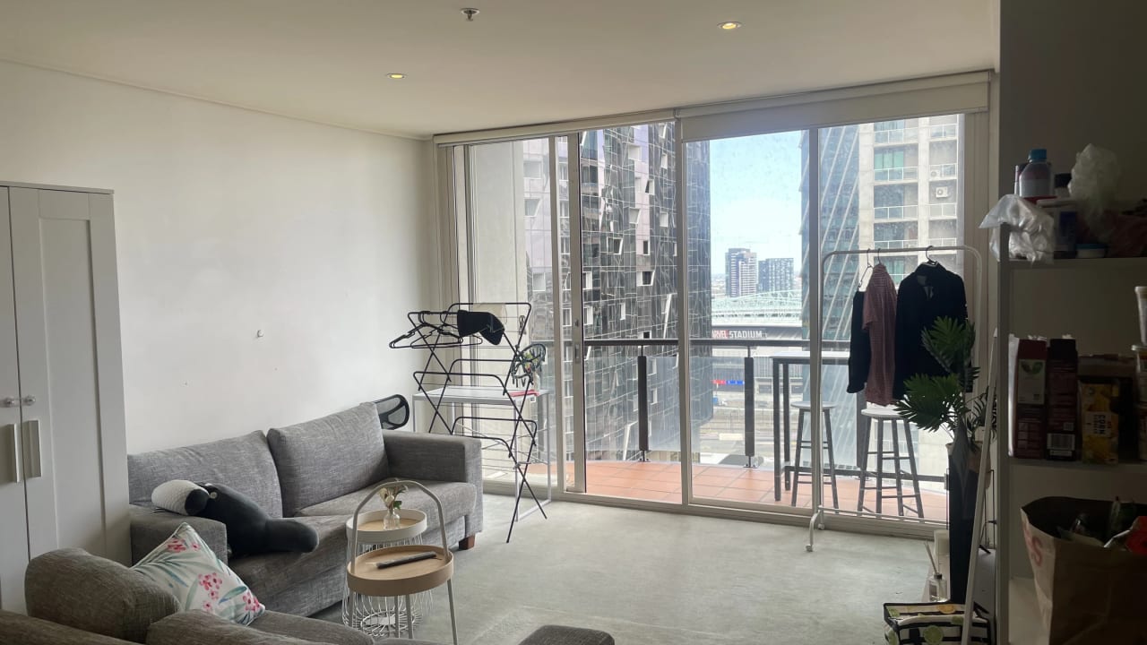 Furnished room in a flatshare