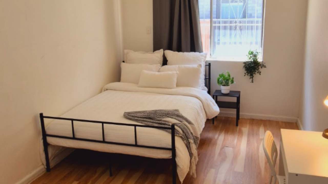Furnished room in a flatshare