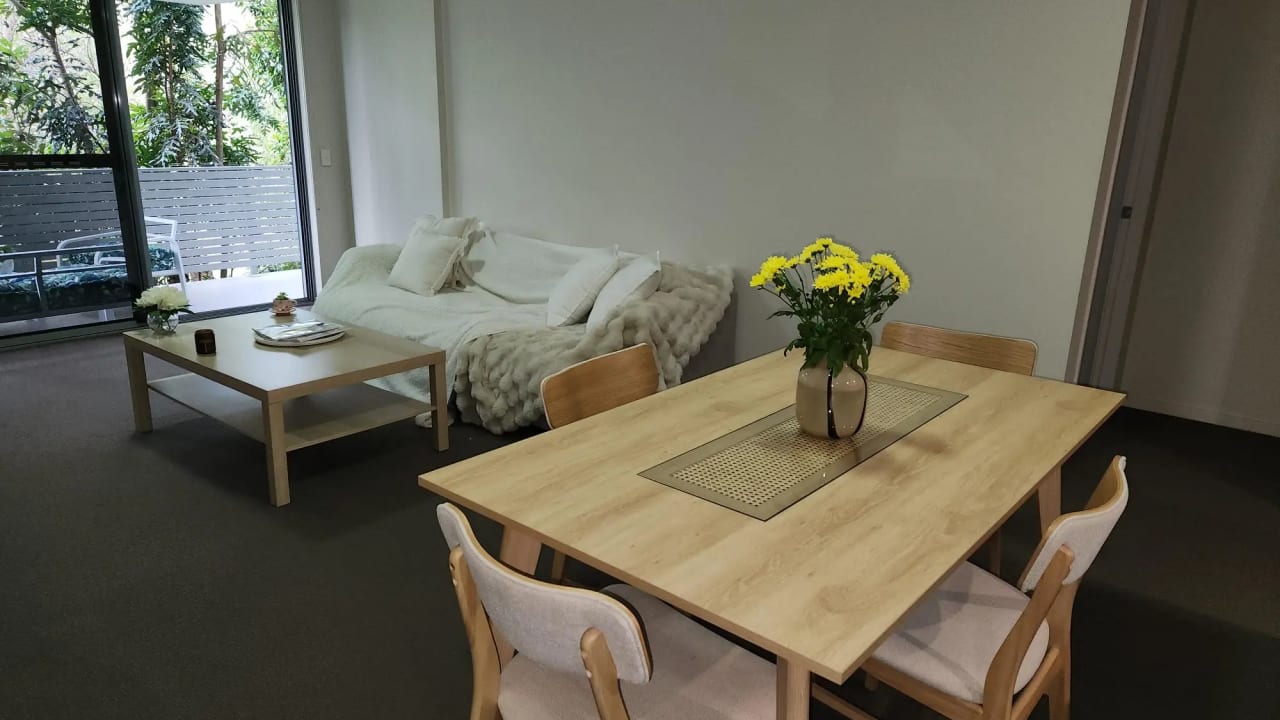 Unfurnished room in a flatshare