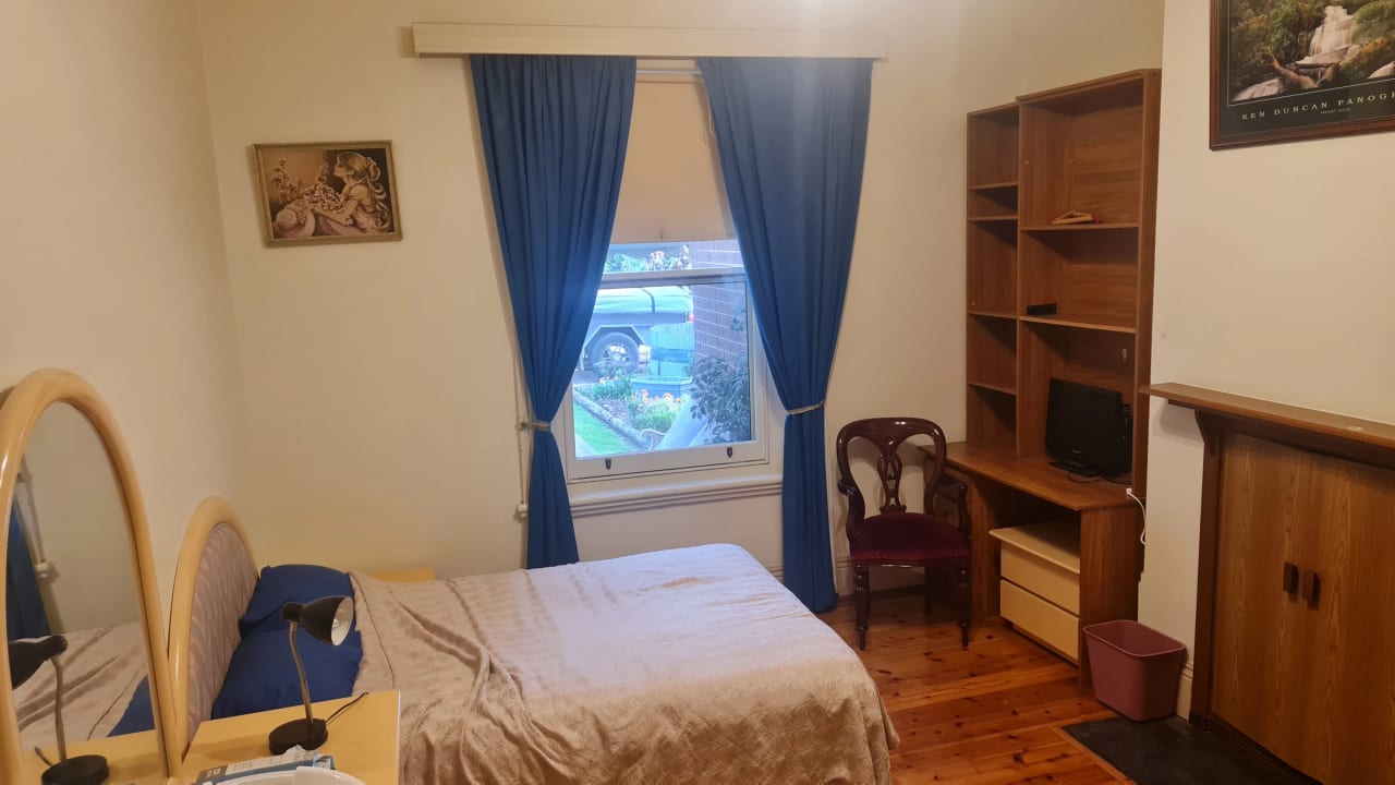 Furnished room in a share house