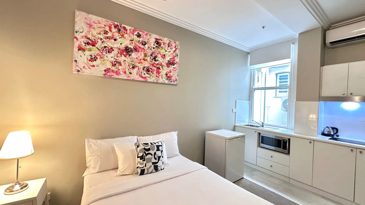 Furnished room with own bathroom