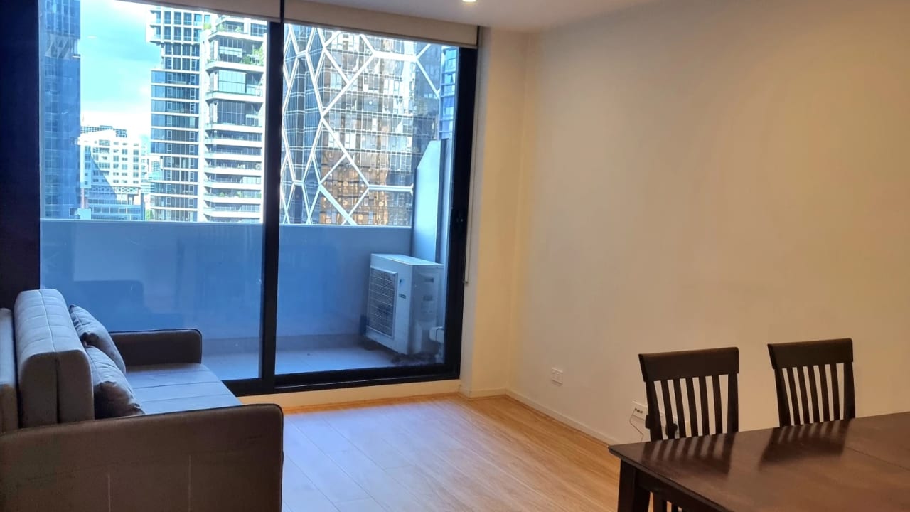Furnished room in a flatshare