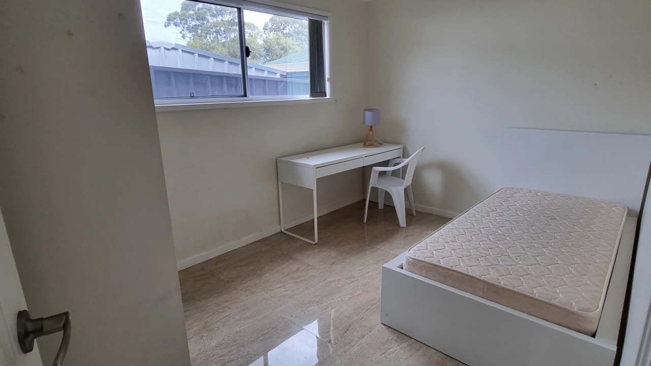 Room in a share house