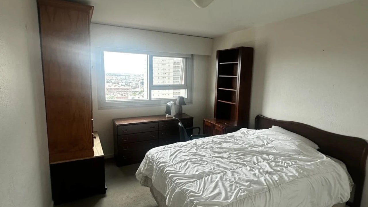 Furnished room in a flatshare