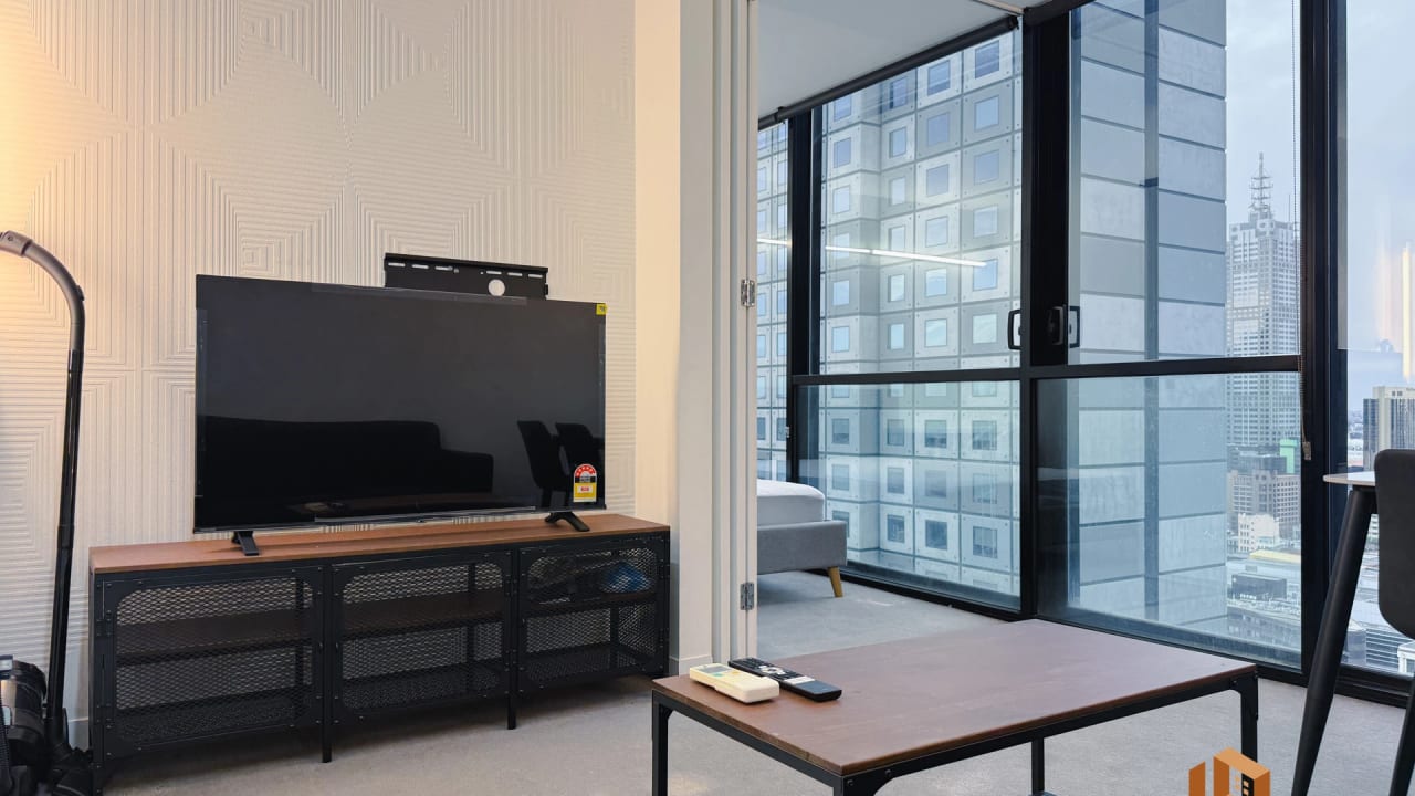 Furnished room in a flatshare