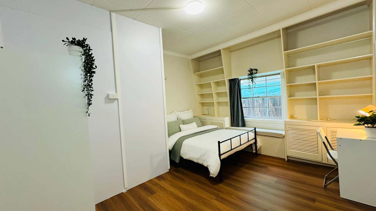 Furnished room in a share house