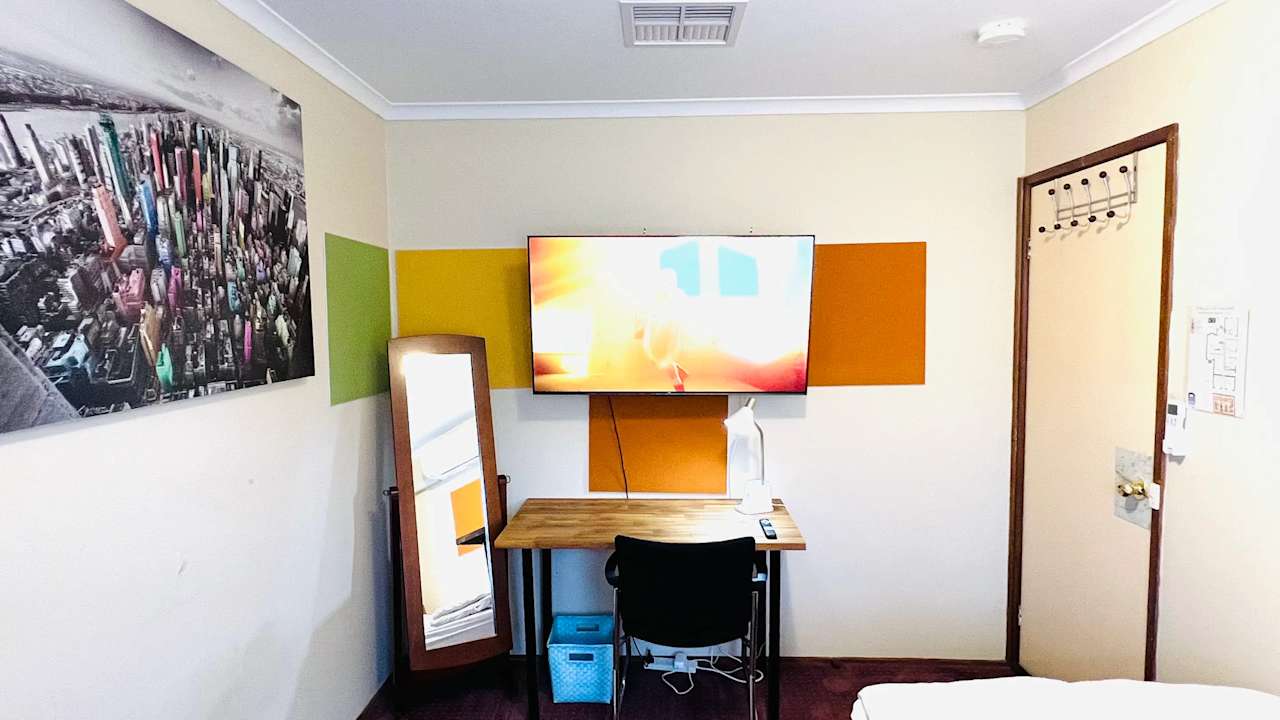 Furnished room in a share house