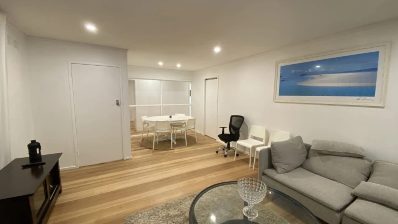 Room in a share house