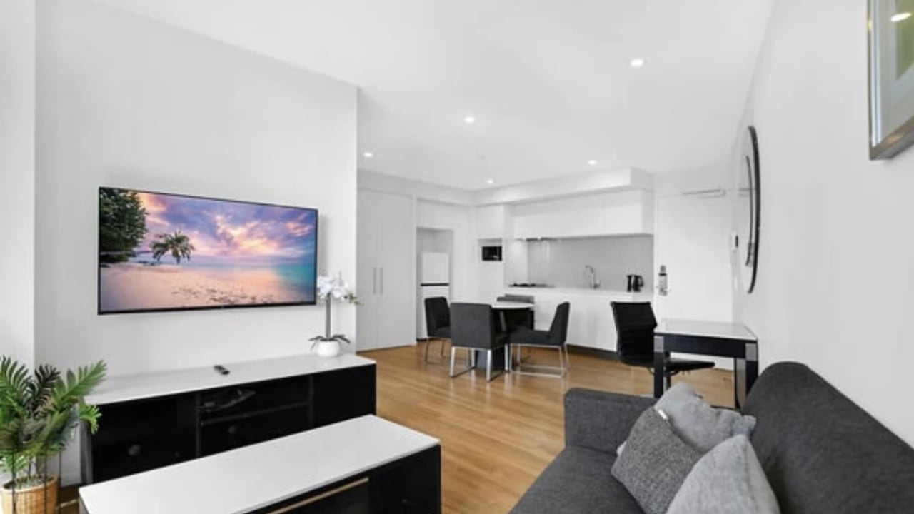 Whole property with 2 rooms for rent