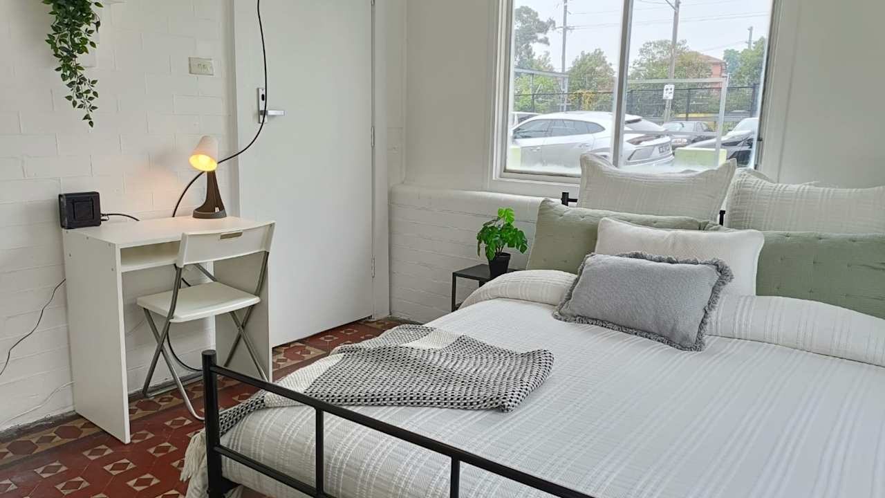 Furnished room in a flatshare