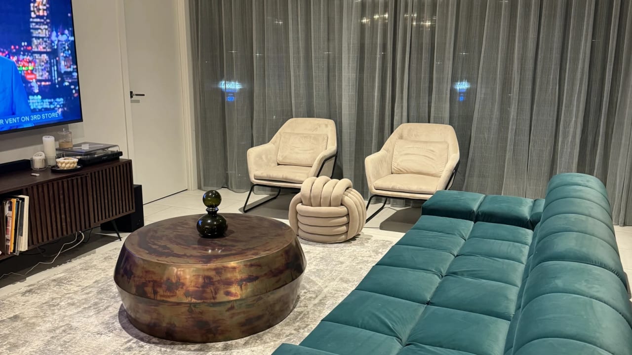Furnished room with own bathroom
