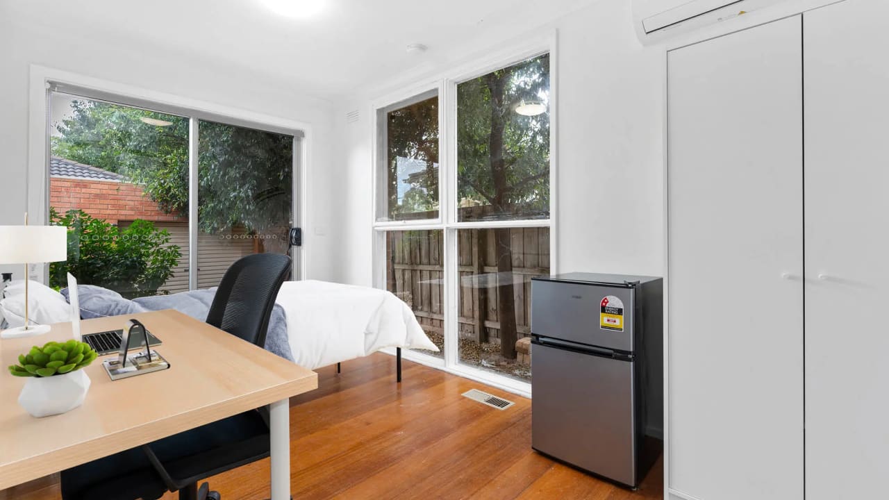 Furnished room in a share house