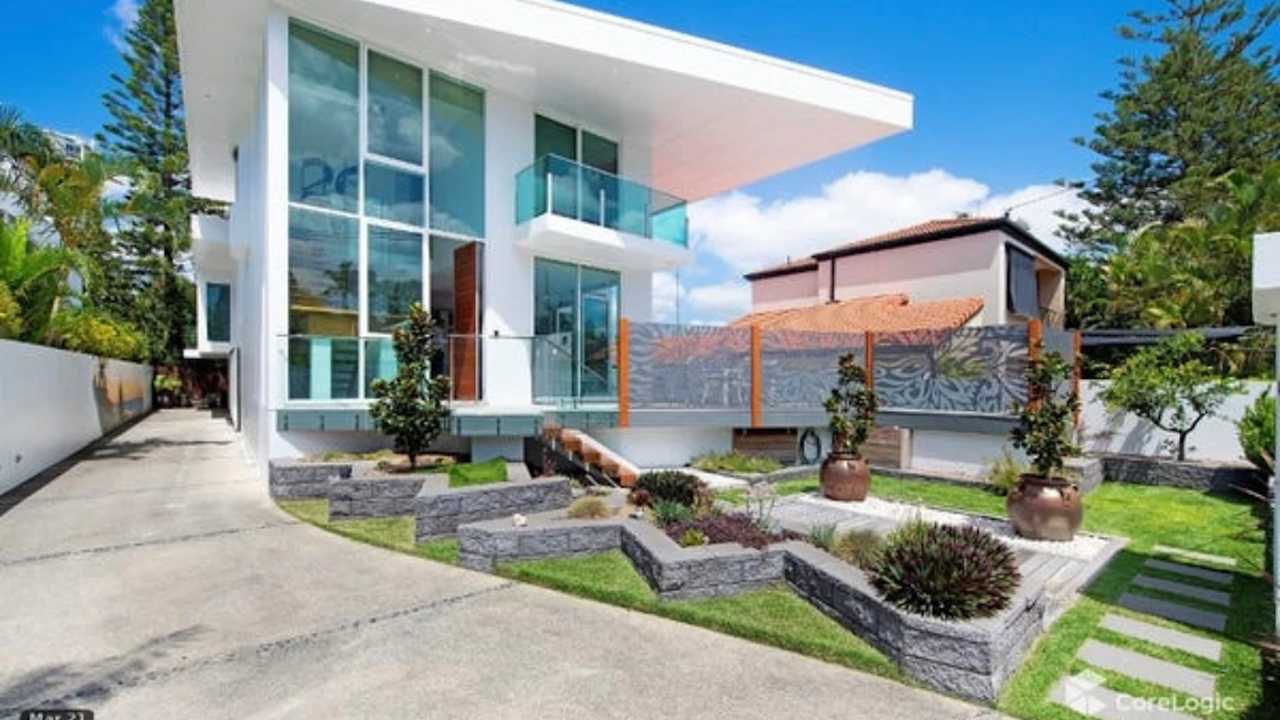 Whole property with 2 rooms for rent