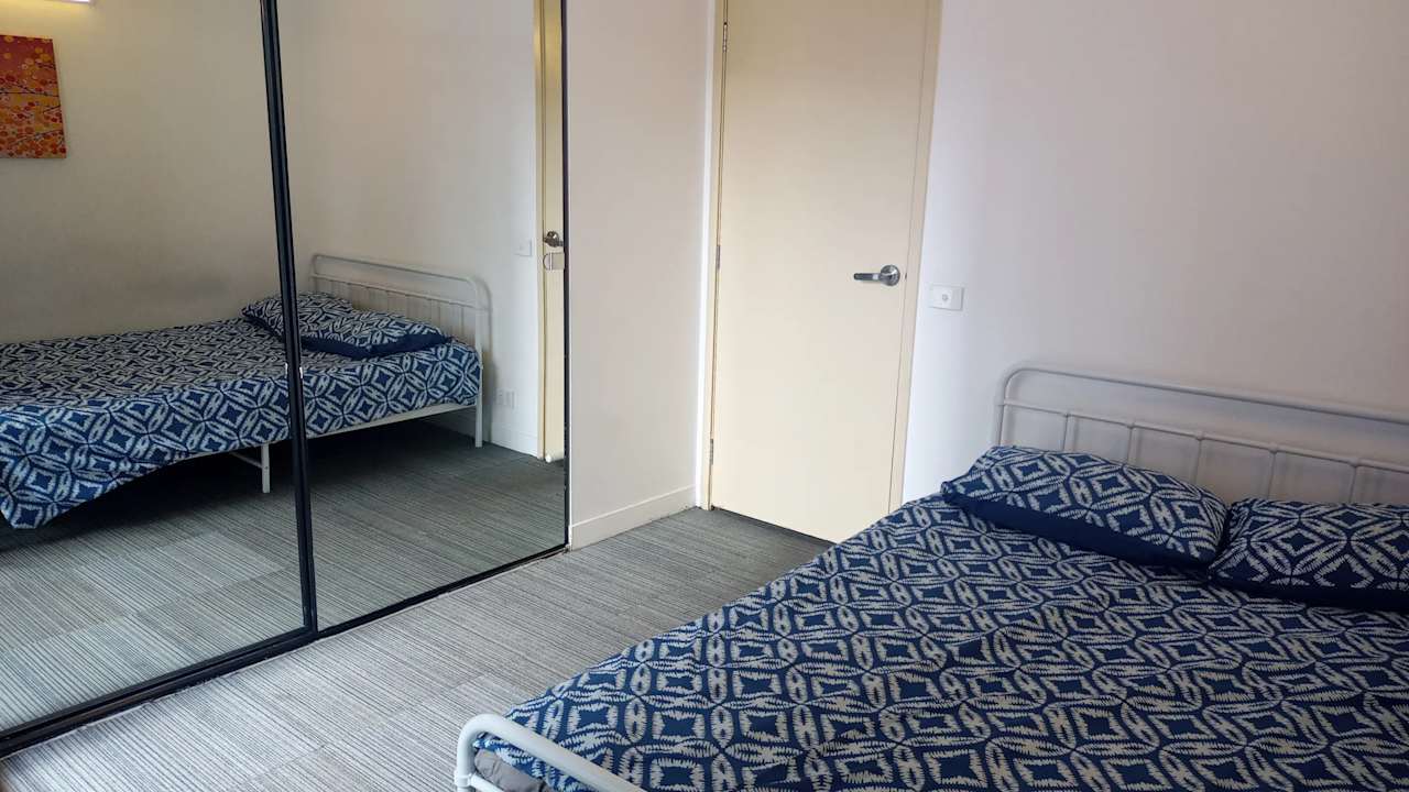 Furnished room in a flatshare