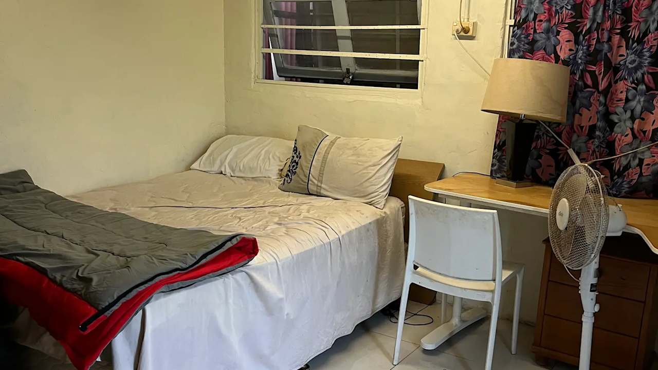 Furnished room in a share house