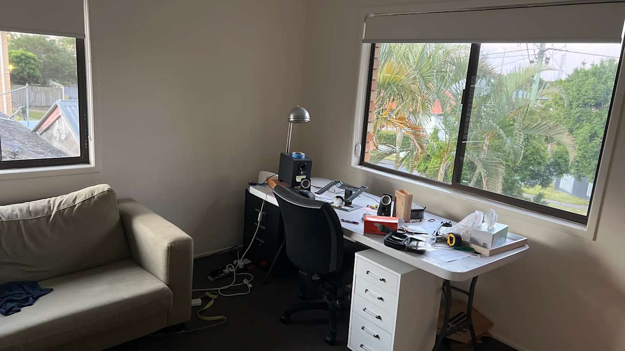 Furnished room in a share house