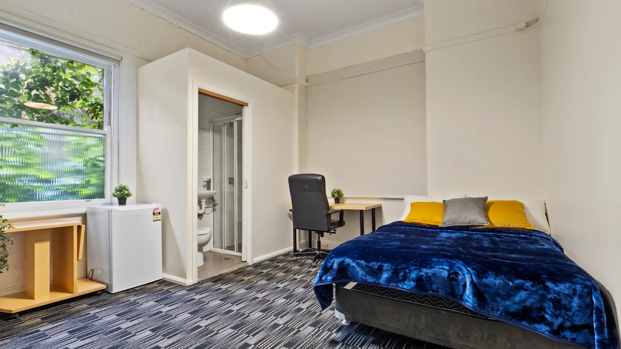 Furnished room studio flat for rent