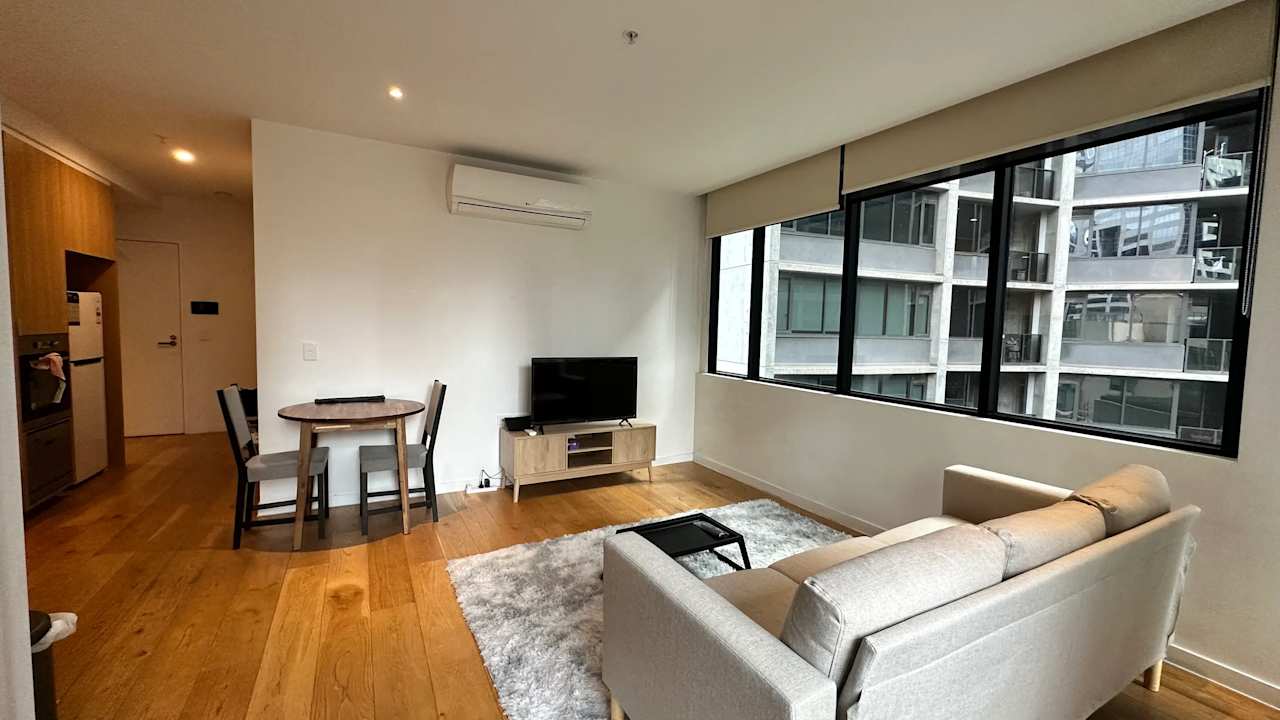 Furnished room in a flatshare