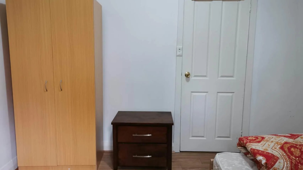 Furnished room in a share house
