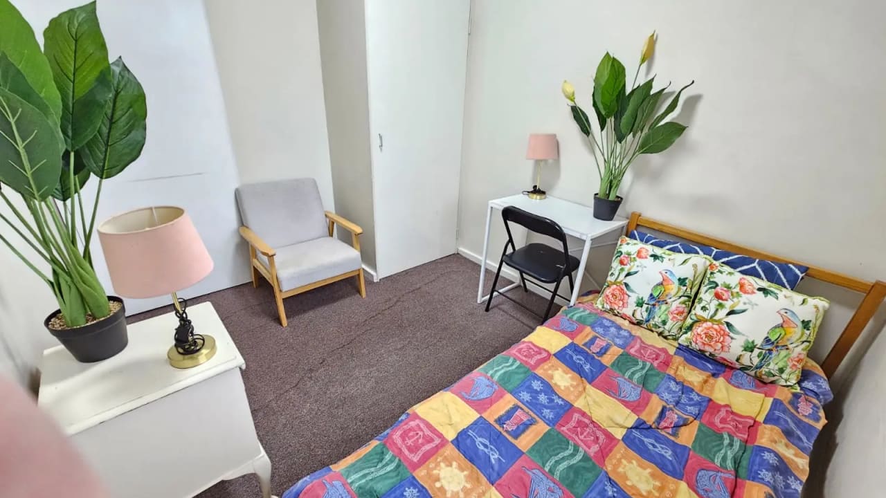 Furnished room in a share house