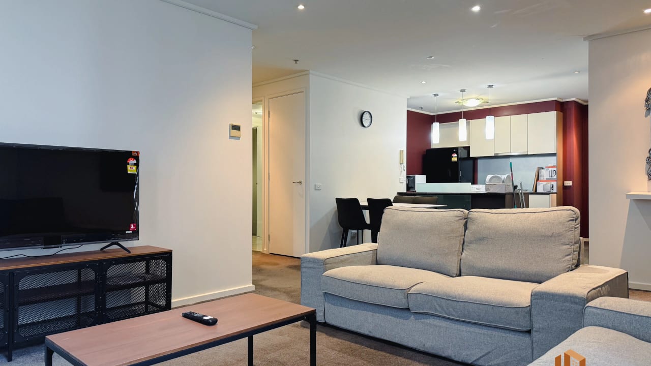 Furnished room in a flatshare