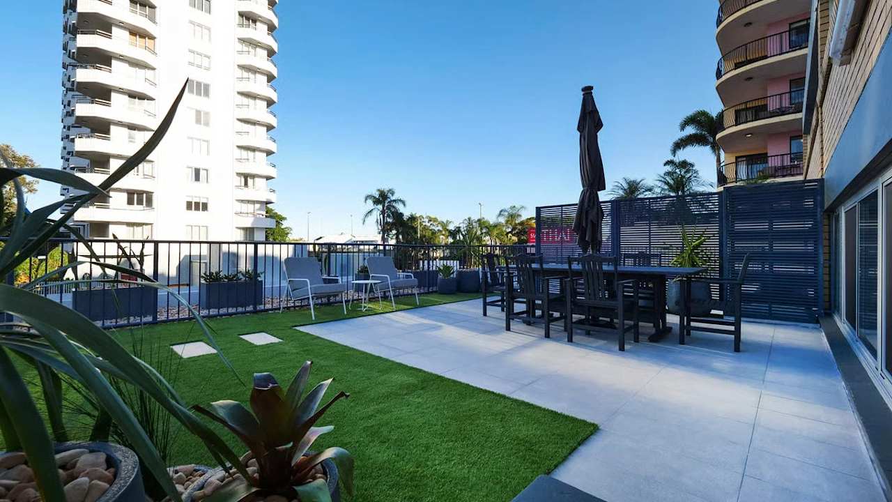 Whole property with 2 rooms for rent