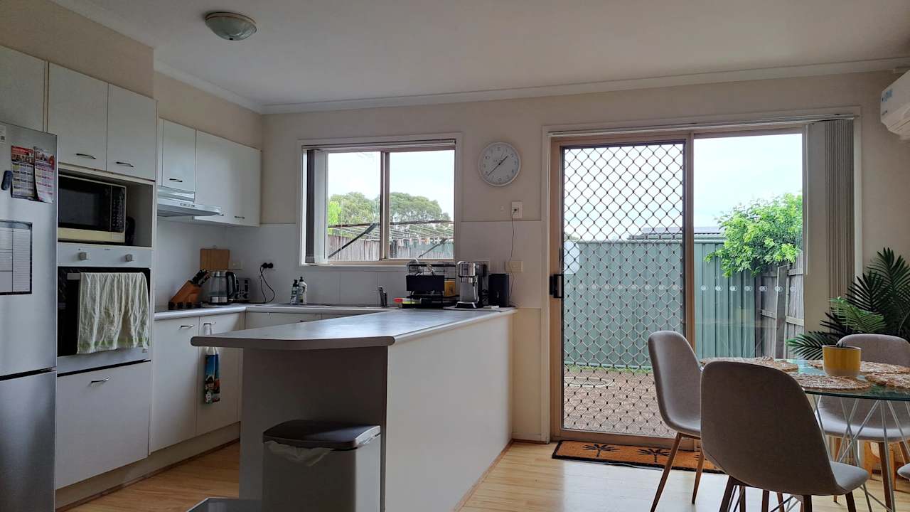 Room in a share house