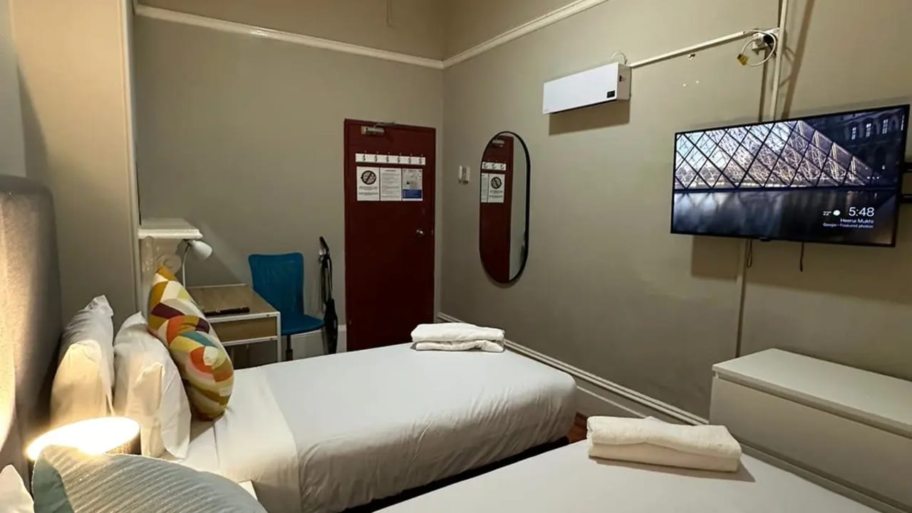 Furnished room in a share house