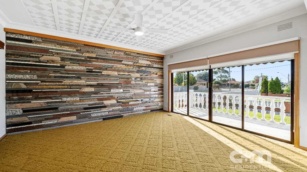 Whole property with 4 rooms for rent