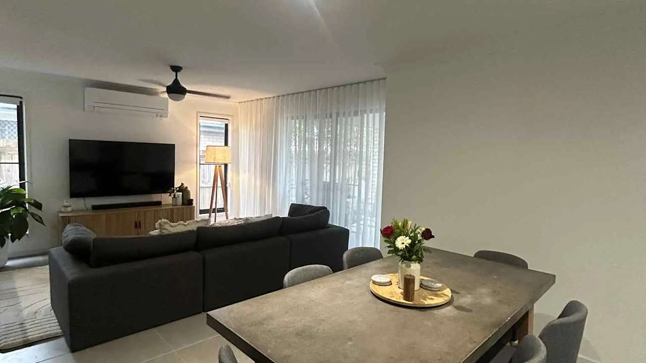 Unfurnished room with own bathroom