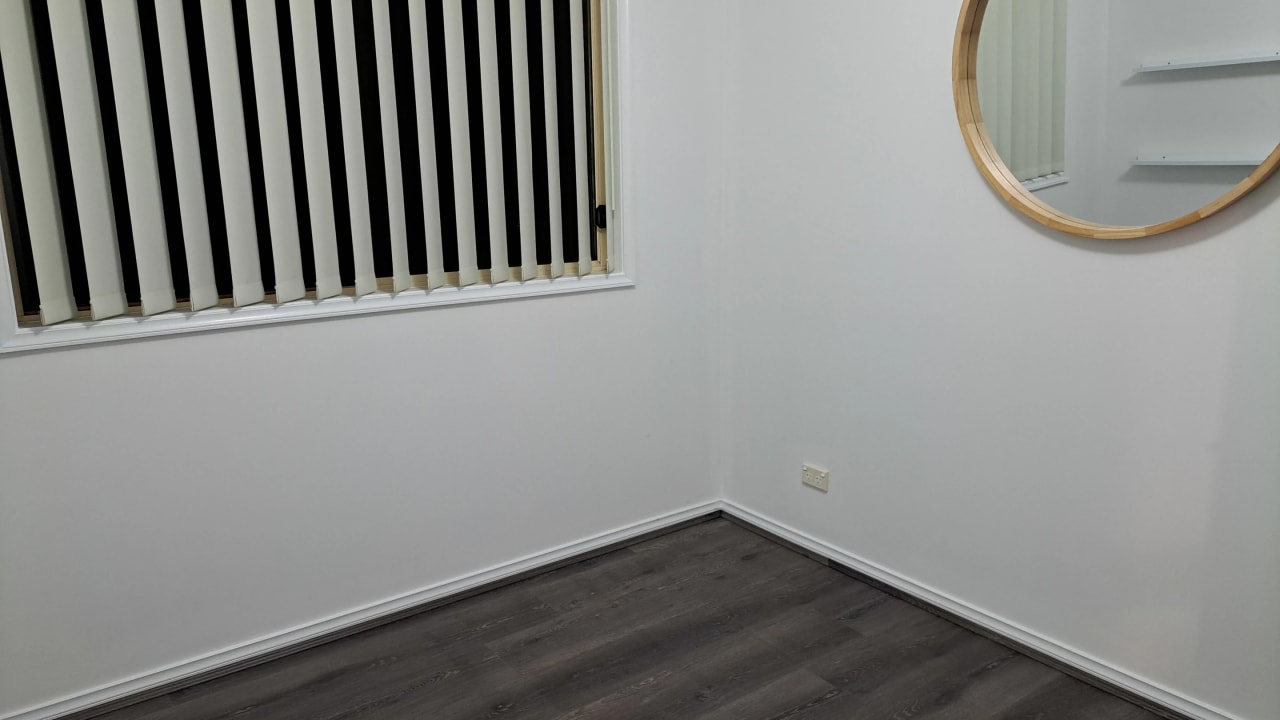 Room in a share house